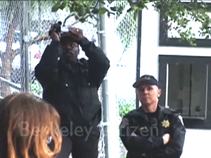 UC Police attempt to block resuppy of tree-sitters at  Berkeley Memorial Oak Grove